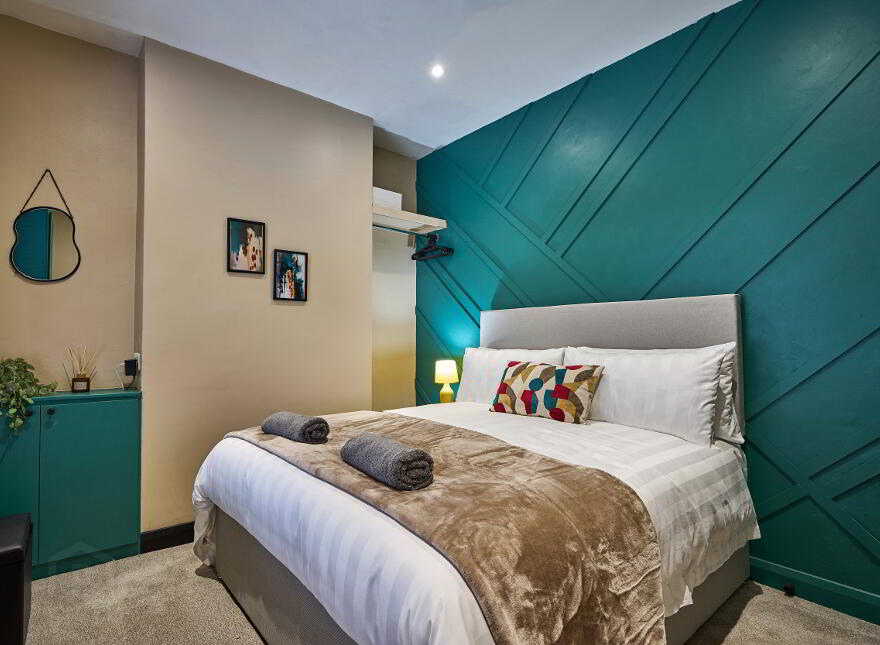24 Castleton Gardens, Belfast, BT15 3BY