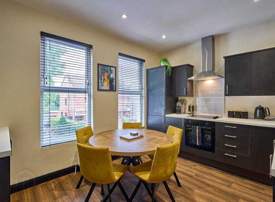 24 Castleton Gardens, Belfast, BT15 3BY