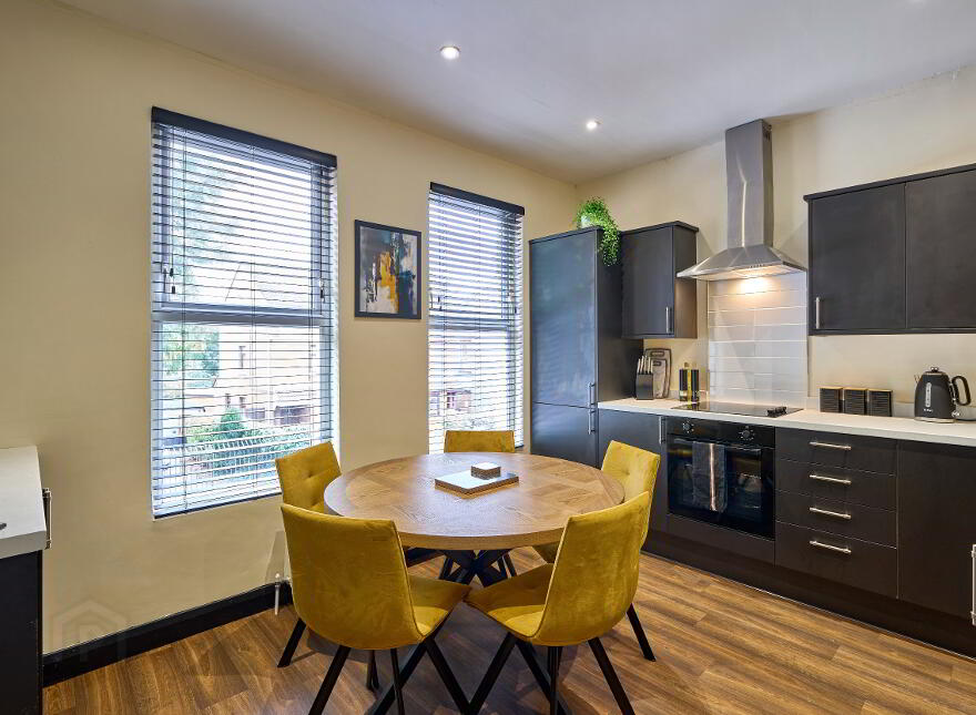 24 Castleton Gardens, Belfast, BT15 3BY