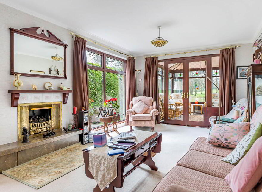 8 Elmwood Park, Lisburn, BT27 4AX