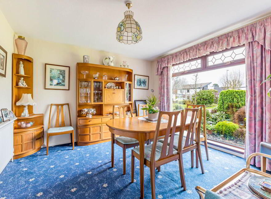 8 Elmwood Park, Lisburn, BT27 4AX