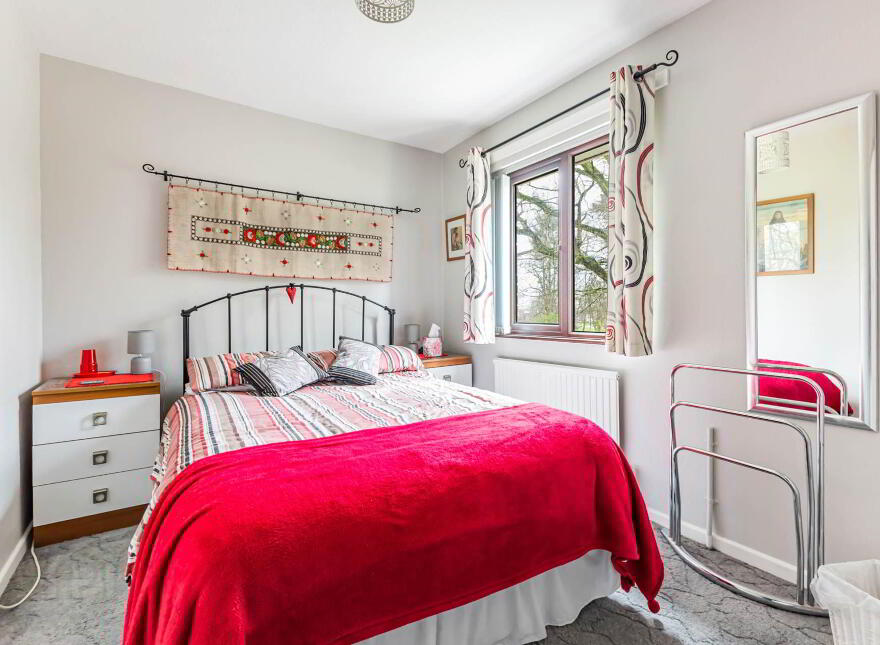 8 Elmwood Park, Lisburn, BT27 4AX
