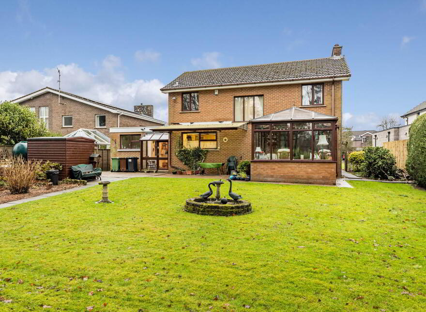 8 Elmwood Park, Lisburn, BT27 4AX