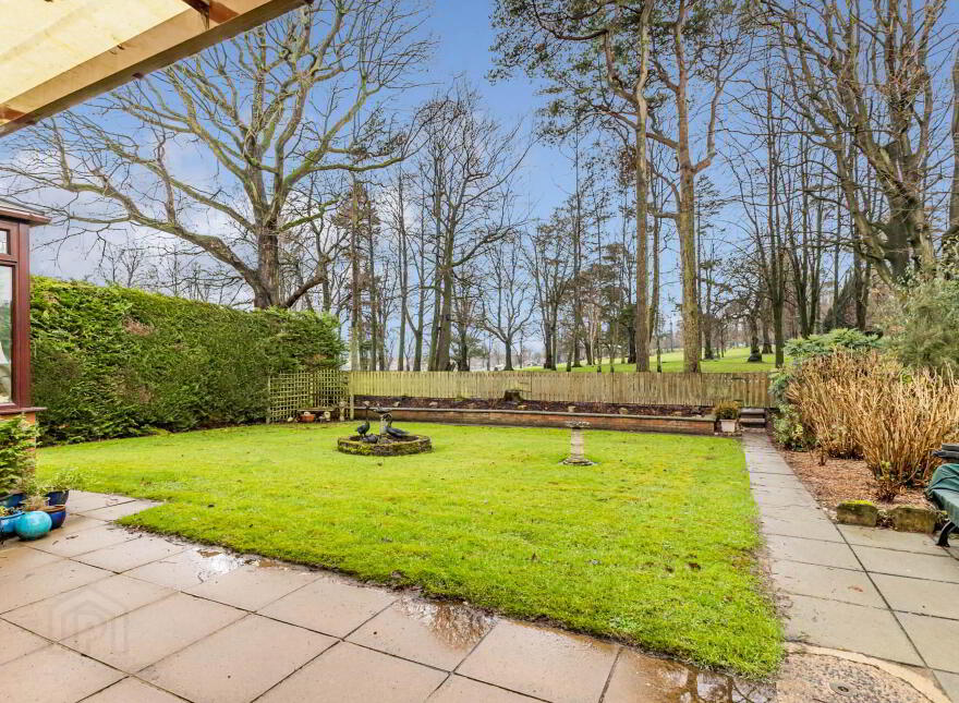 8 Elmwood Park, Lisburn, BT27 4AX