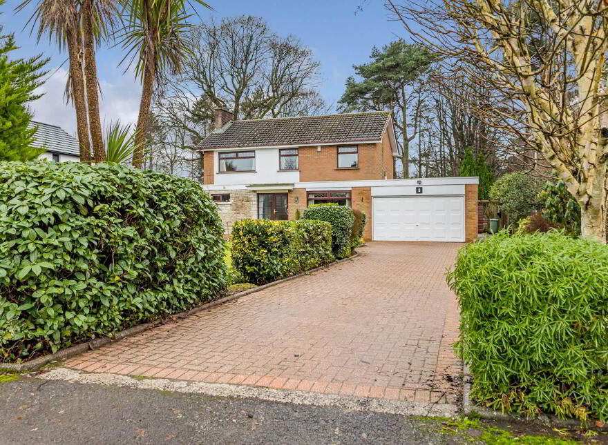 8 Elmwood Park, Lisburn, BT27 4AX