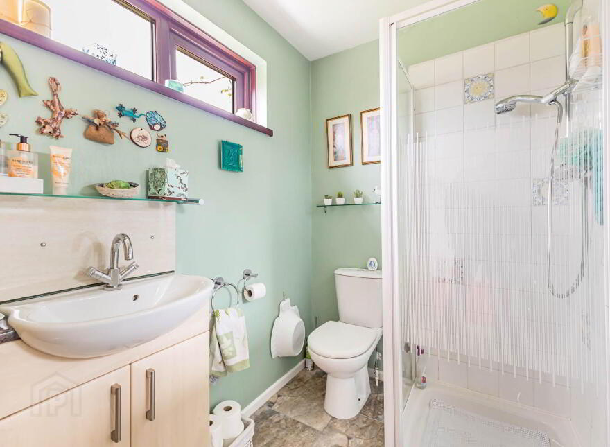 8 Elmwood Park, Lisburn, BT27 4AX