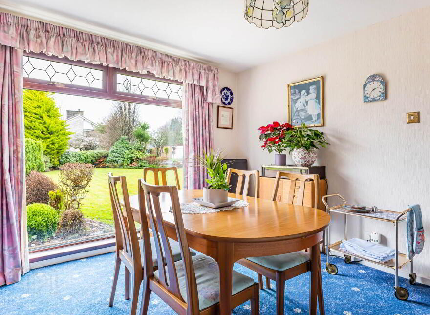 8 Elmwood Park, Lisburn, BT27 4AX