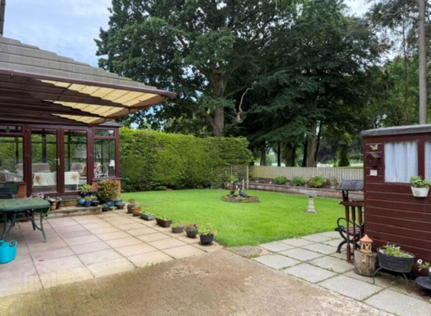8 Elmwood Park, Lisburn, BT27 4AX