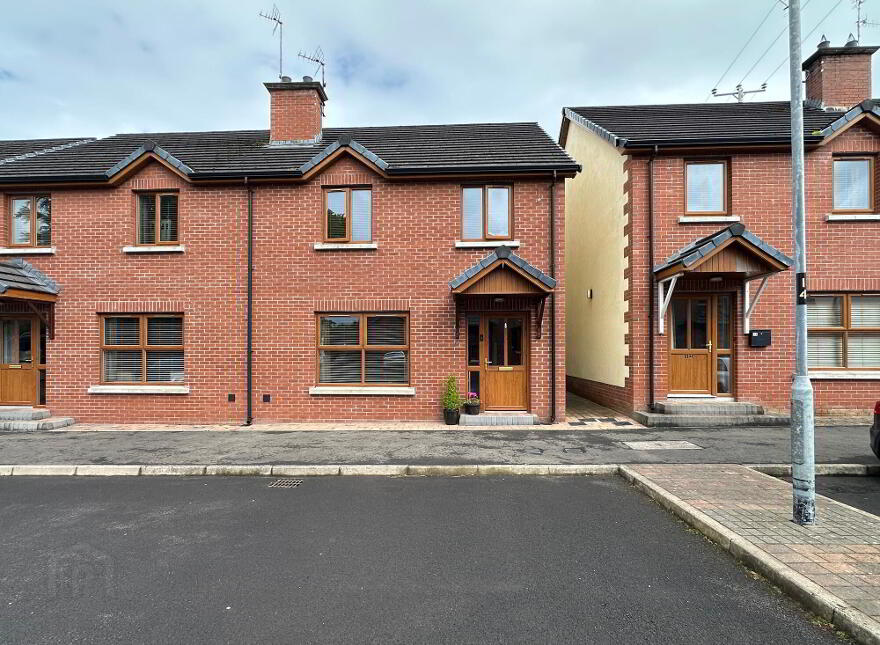 11 Riverdale Park, Portglenone, Ballymena, BT44 8HX