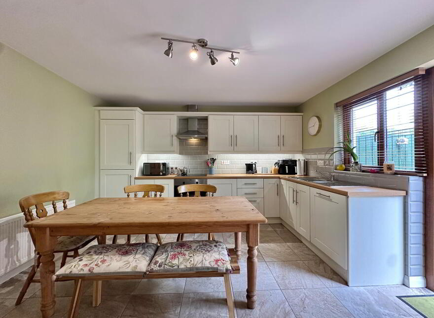 11 Riverdale Park, Portglenone, Ballymena, BT44 8HX