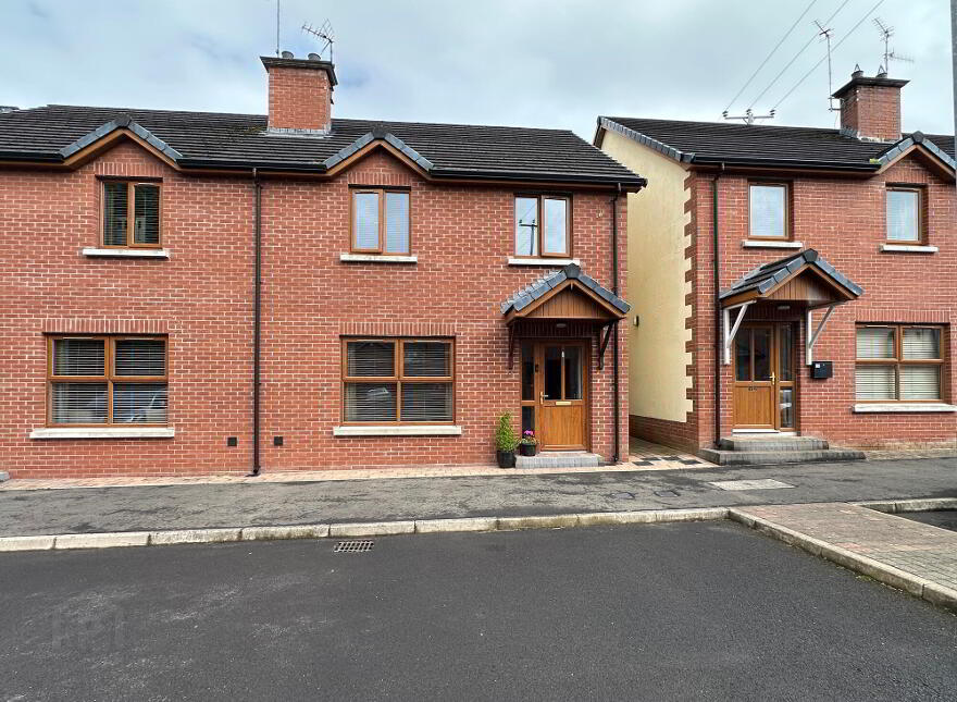 11 Riverdale Park, Portglenone, Ballymena, BT44 8HX