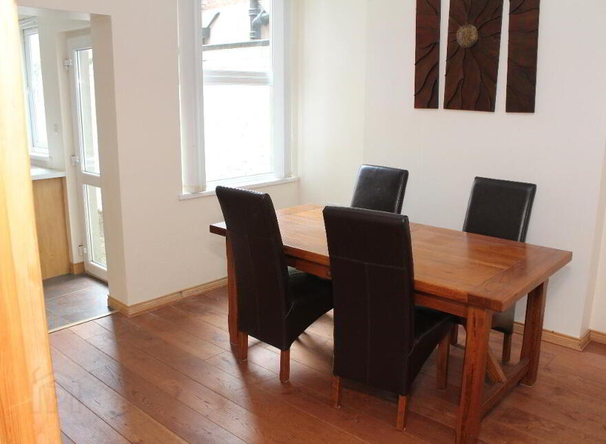 46 Bloomfield Road, Belfast, BT5 5LU