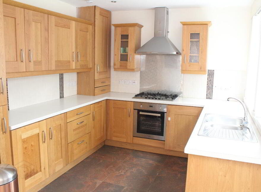 46 Bloomfield Road, Belfast, BT5 5LU
