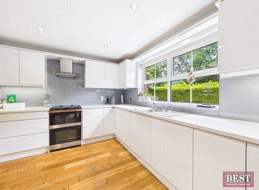 1 Mourne Wood, Rostrevor, Newry, BT34 3GG