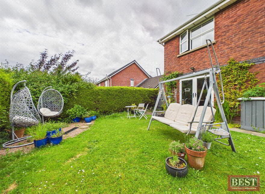 1 Mourne Wood, Rostrevor, Newry, BT34 3GG