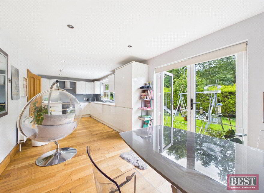 1 Mourne Wood, Rostrevor, Newry, BT34 3GG