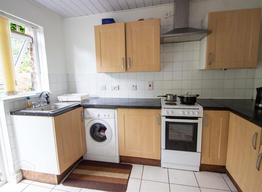 22 Hazelwood Avenue, Stewartstown Road, Belfast, BT17 0SY