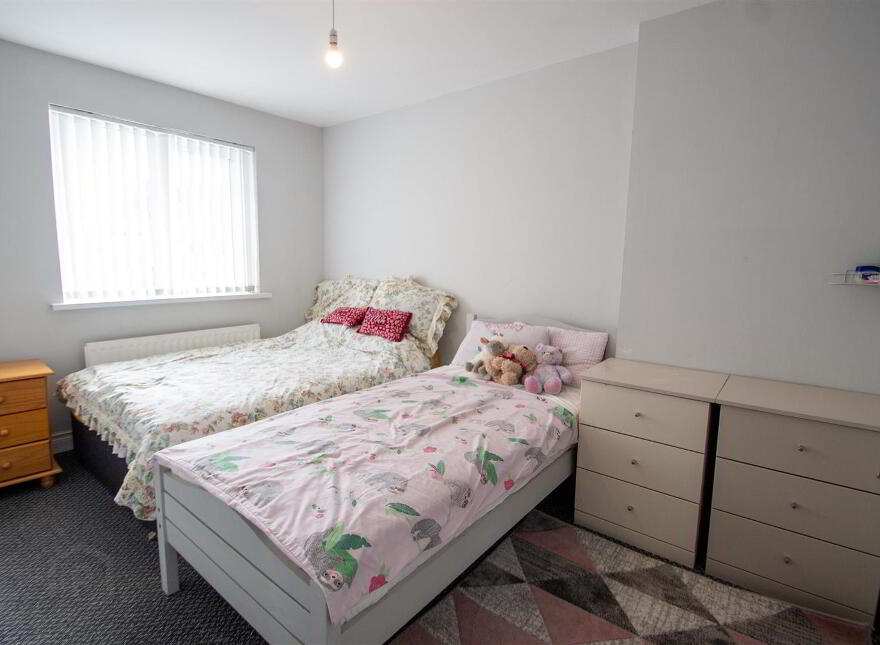 22 Hazelwood Avenue, Stewartstown Road, Belfast, BT17 0SY