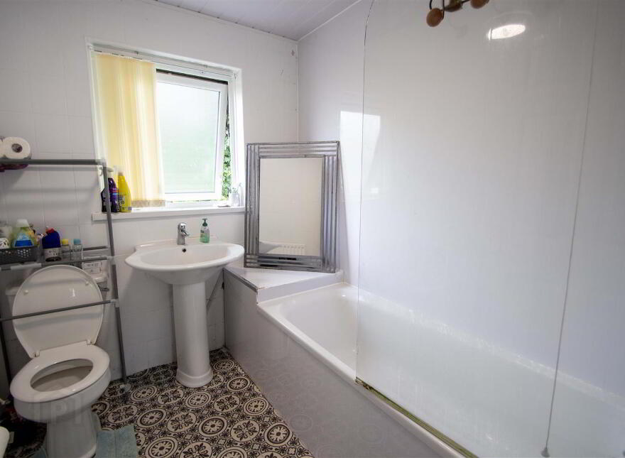 22 Hazelwood Avenue, Stewartstown Road, Belfast, BT17 0SY