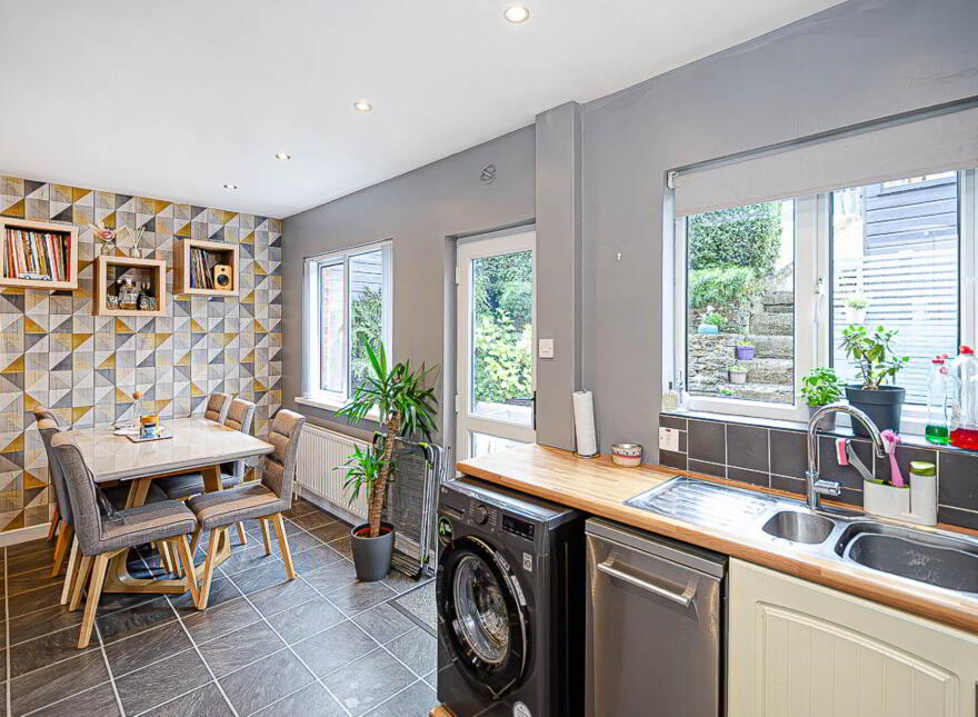 72 Upper Knockbreda Road, Belfast, BT6 9RN