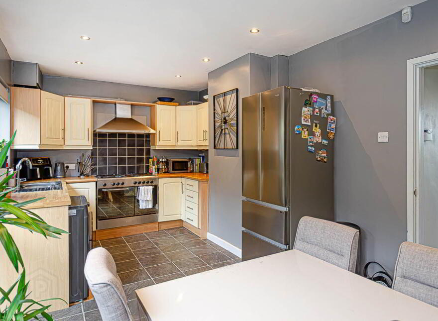 72 Upper Knockbreda Road, Belfast, BT6 9RN
