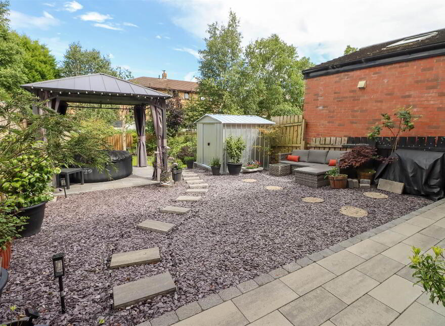 17 Coopers Mill Avenue, Dundonald, Belfast, BT16 1WD