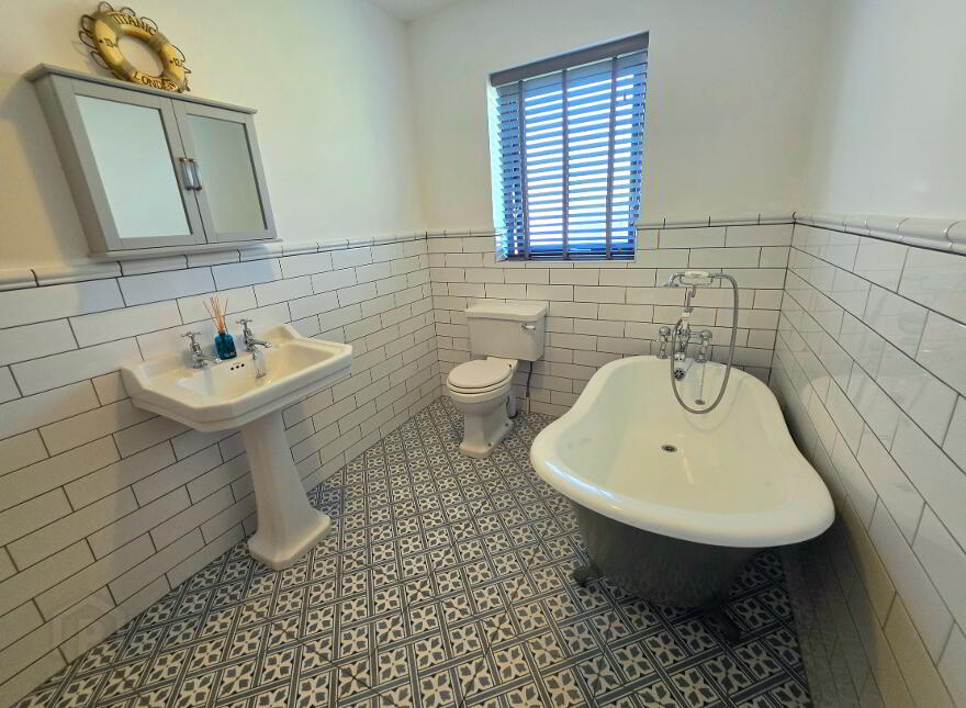 5 Harbour Close, Kilkeel, BT34 4WB