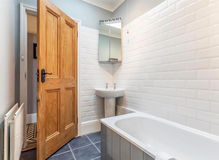 192 Belfast Road, Muckamore, Antrim, BT41 2EY