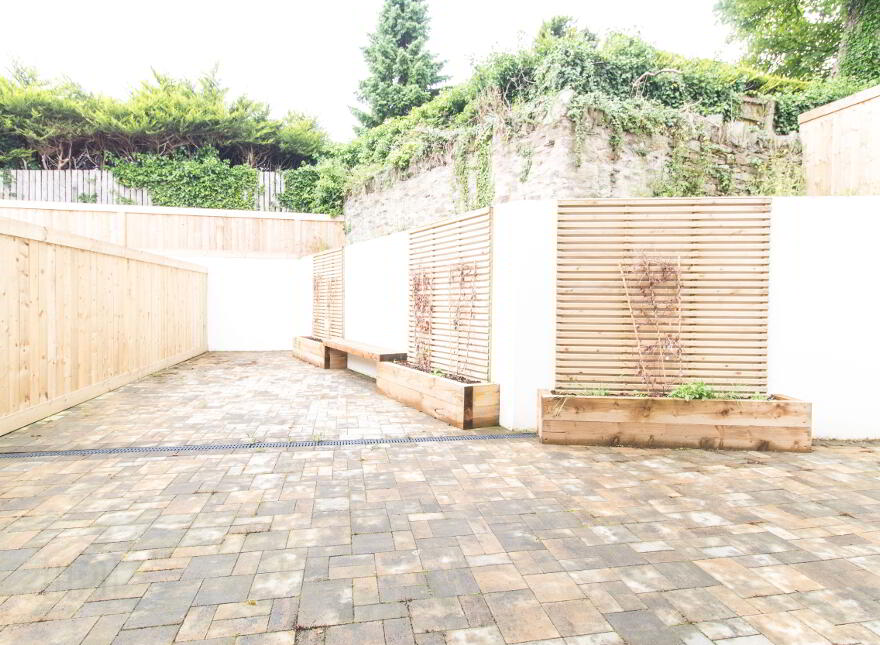 6 Derrianna, Culmore Road, Derry, BT48 8UU