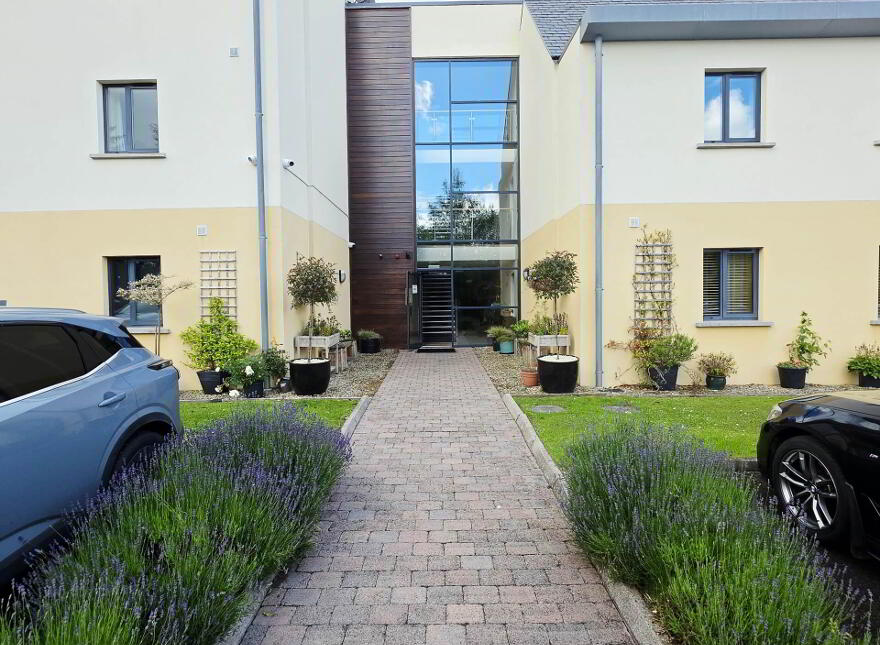 3 Erne Marine Apartments, Waterhen Lane, Bellenaleck, Enniskillen, BT92 2DF