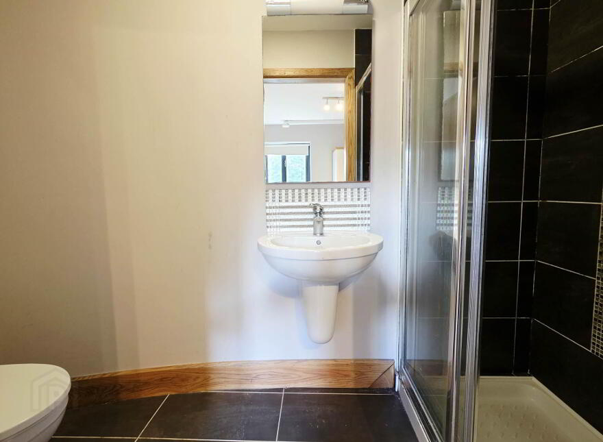 3 Erne Marine Apartments, Waterhen Lane, Bellenaleck, Enniskillen, BT92 2DF