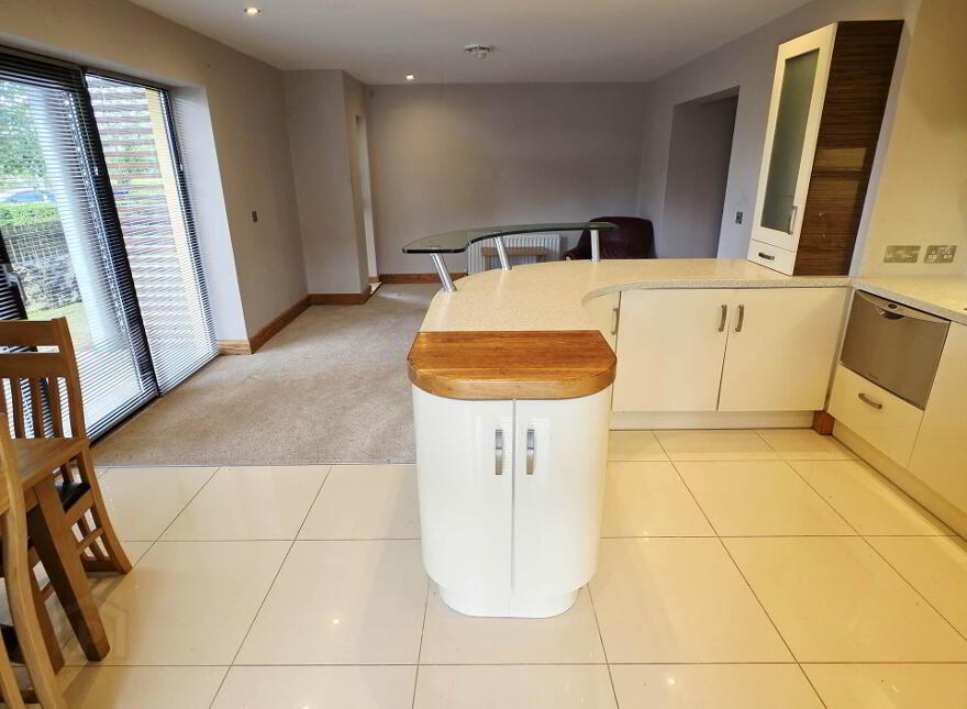 3 Erne Marine Apartments, Waterhen Lane, Bellenaleck, Enniskillen, BT92 2DF
