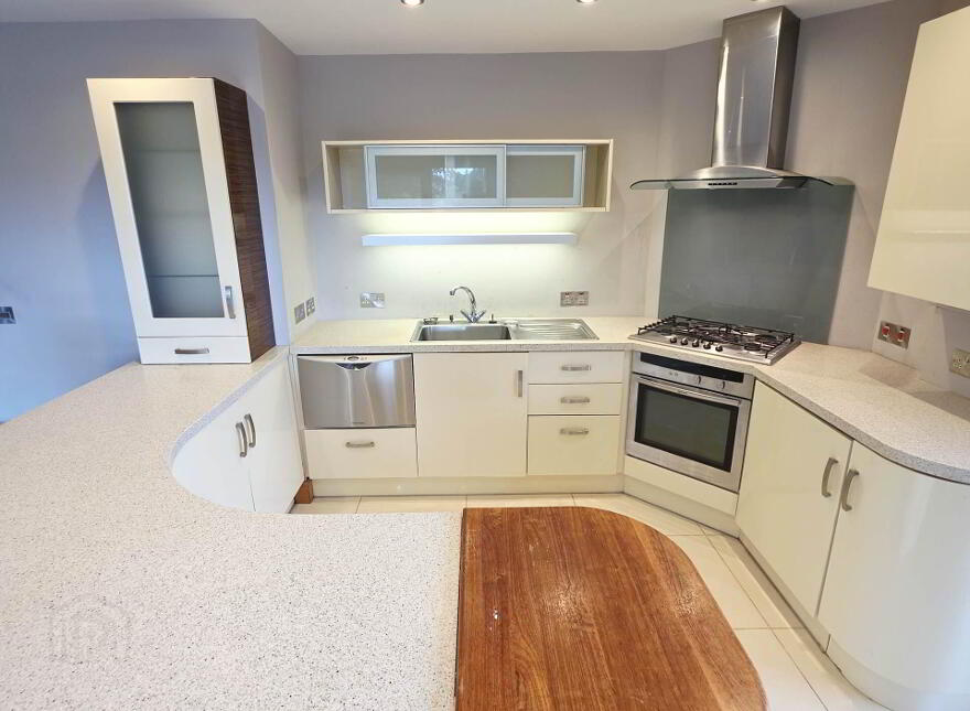 3 Erne Marine Apartments, Waterhen Lane, Bellenaleck, Enniskillen, BT92 2DF
