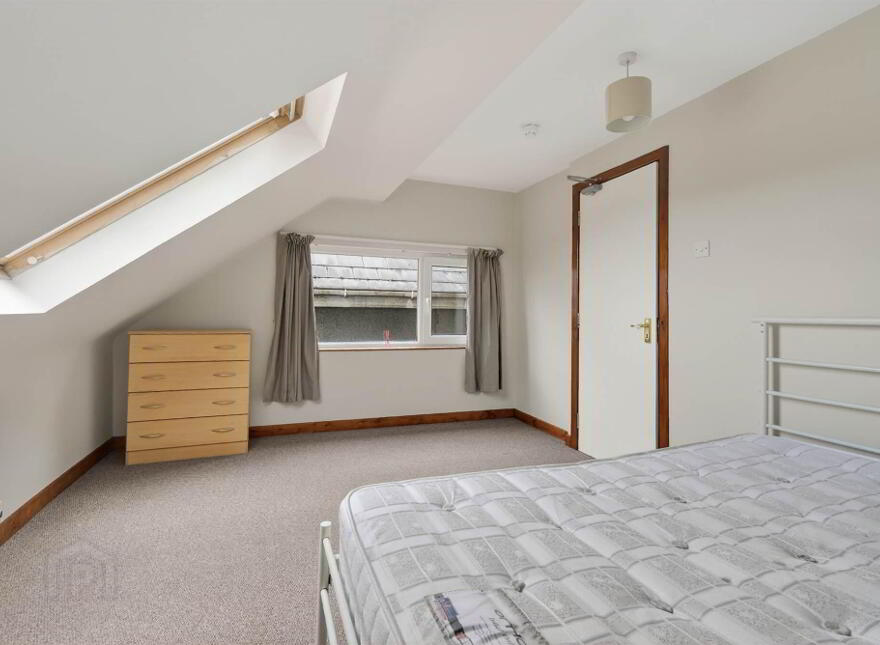 77 Lower Windsor Avenue, Belfast, BT9 7DX