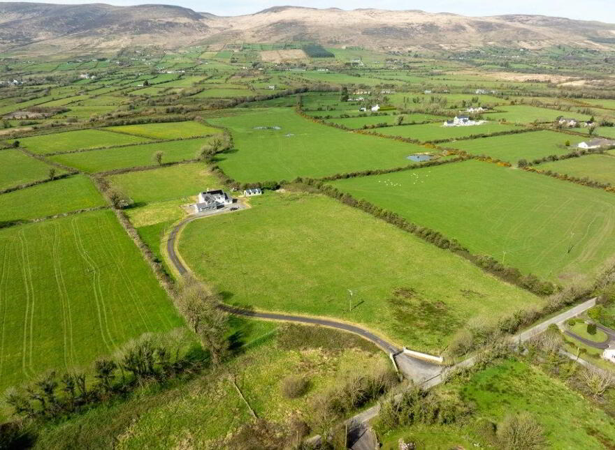 Ardcanaught White Gate Cross Roads, White Gate Cross Roads, V93K306