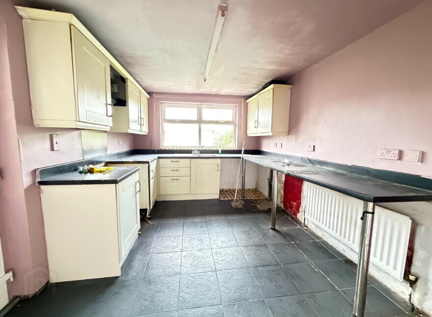 112 Queen Street, Ballymena, BT42 2BE