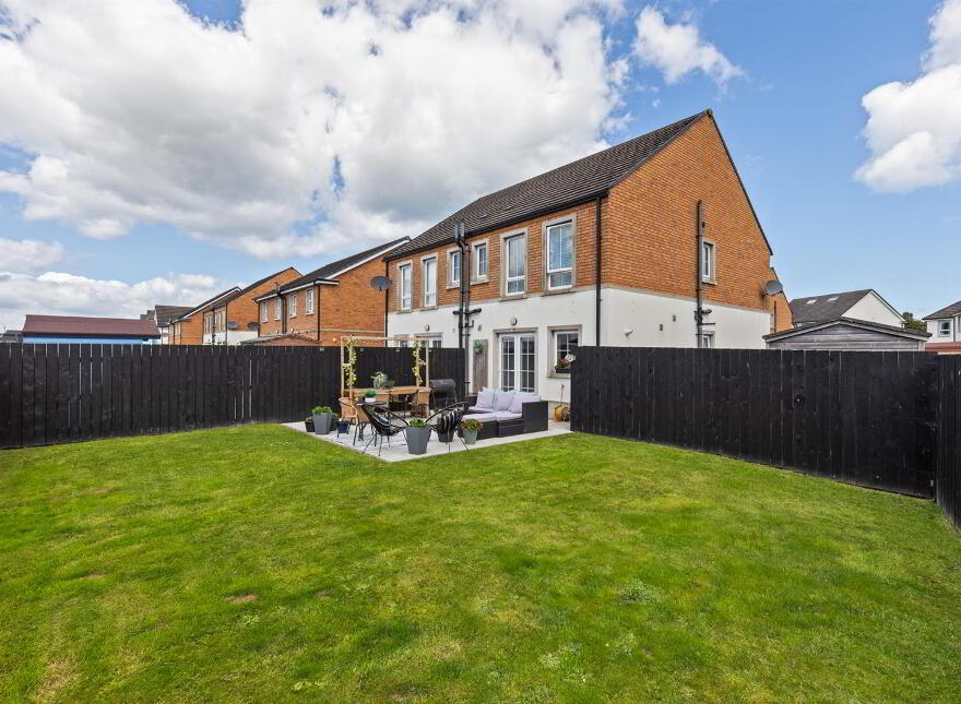 2 Rocklyn Place, Donaghadee, BT21 0FS