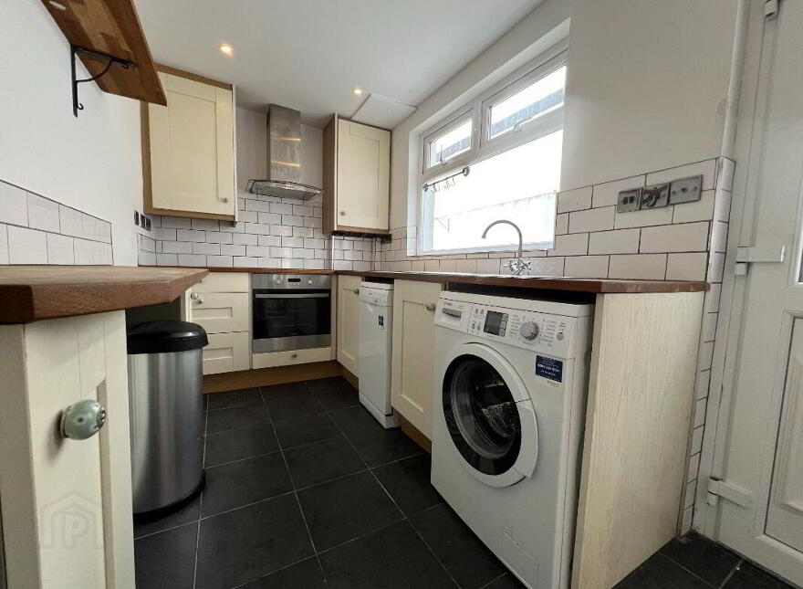 92 Melrose Street, Lisburn Road, Belfast, BT9 7DQ