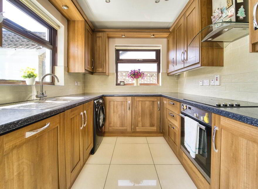 39 Woodland Park, Lisburn, BT28 1LQ