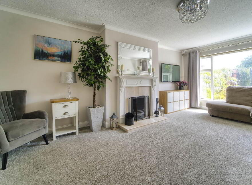 39 Woodland Park, Lisburn, BT28 1LQ