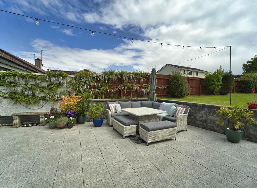 39 Woodland Park, Lisburn, BT28 1LQ