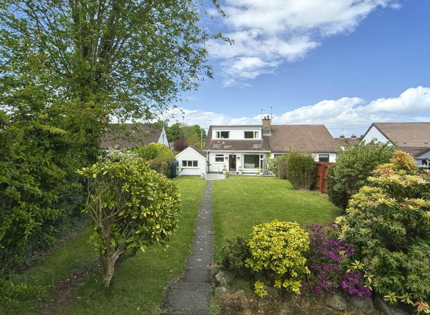 39 Woodland Park, Lisburn, BT28 1LQ