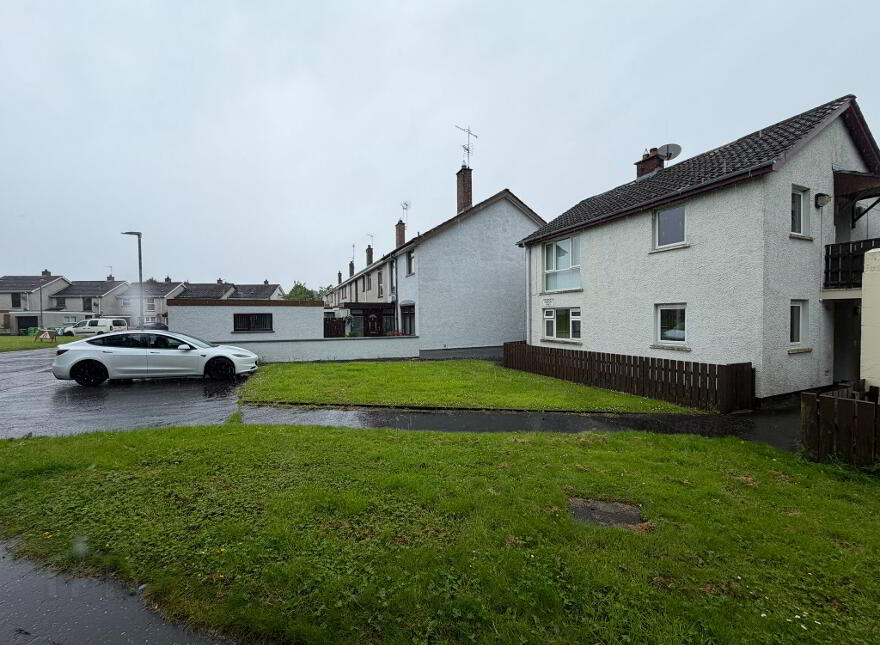 16 Meadowside, Antrim, BT41 4HD