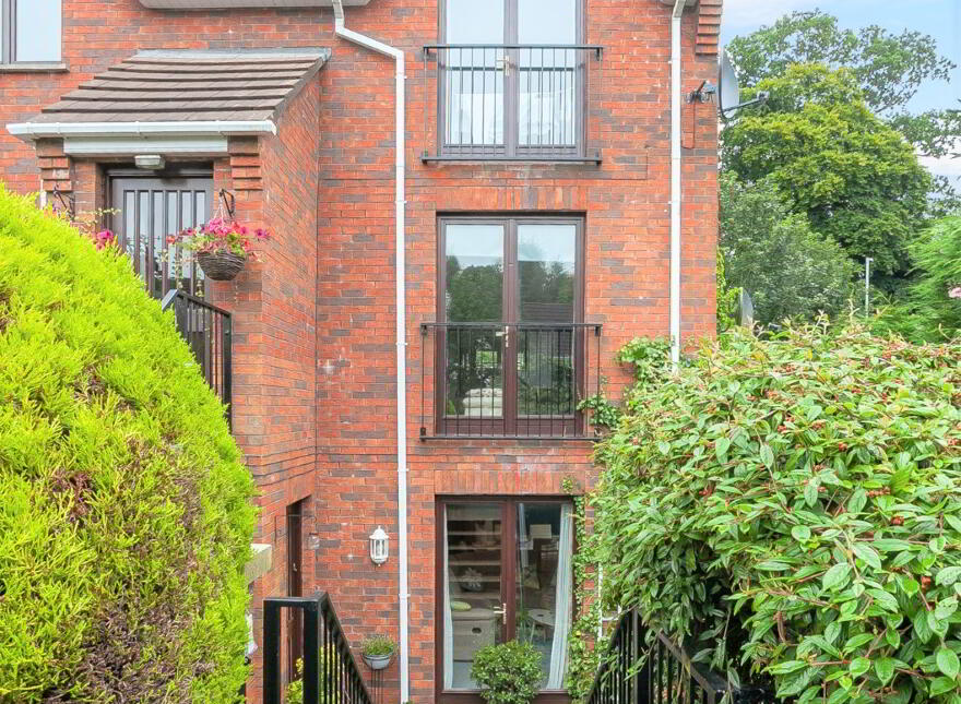 Apt 2, 15 The Pines, Royal Hillsborough, BT26 6NT