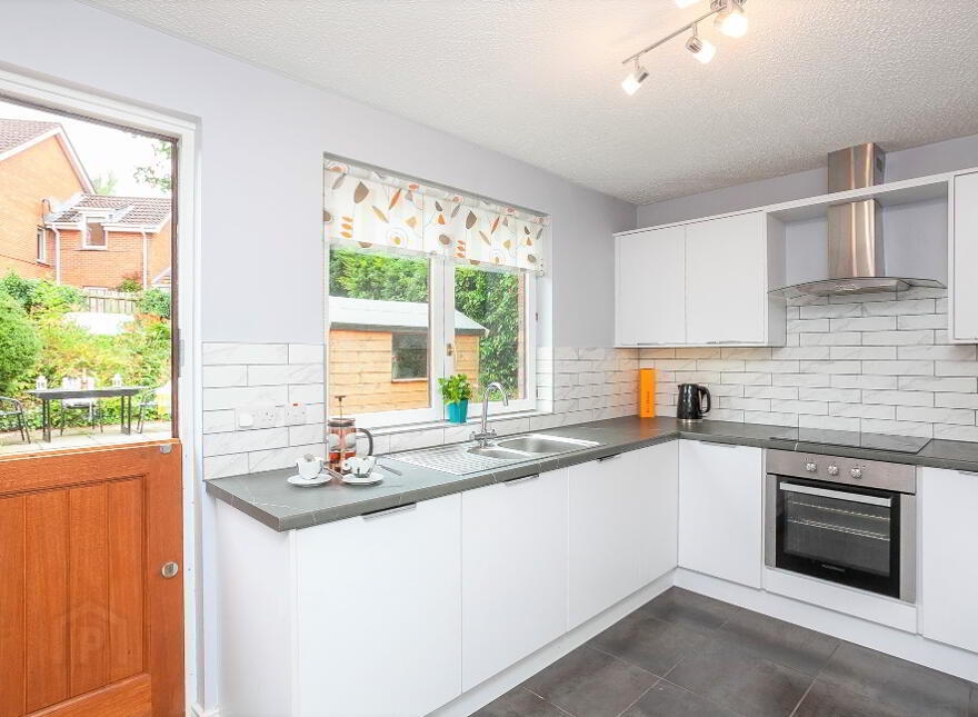 Apt 2, 15 The Pines, Royal Hillsborough, BT26 6NT