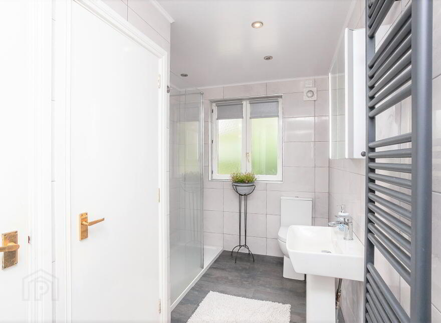 Apt 2, 15 The Pines, Royal Hillsborough, BT26 6NT