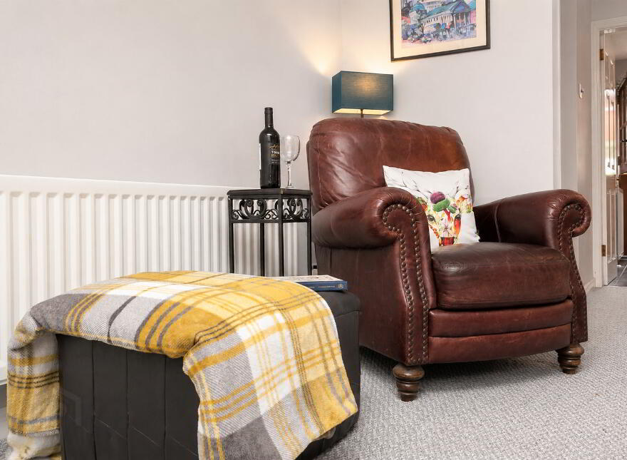 Apt 2, 15 The Pines, Royal Hillsborough, BT26 6NT