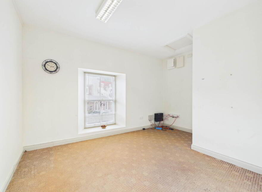 3a Sean Kelly Square, Carrick-On-Suir, E32V304