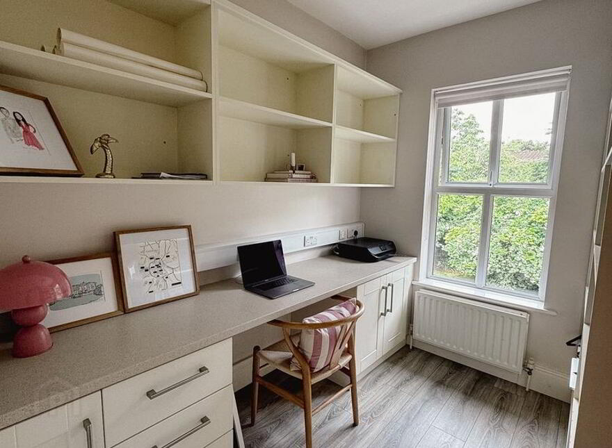 7 Drumlerry, Old Culmore Road, Derry, BT48 8GQ