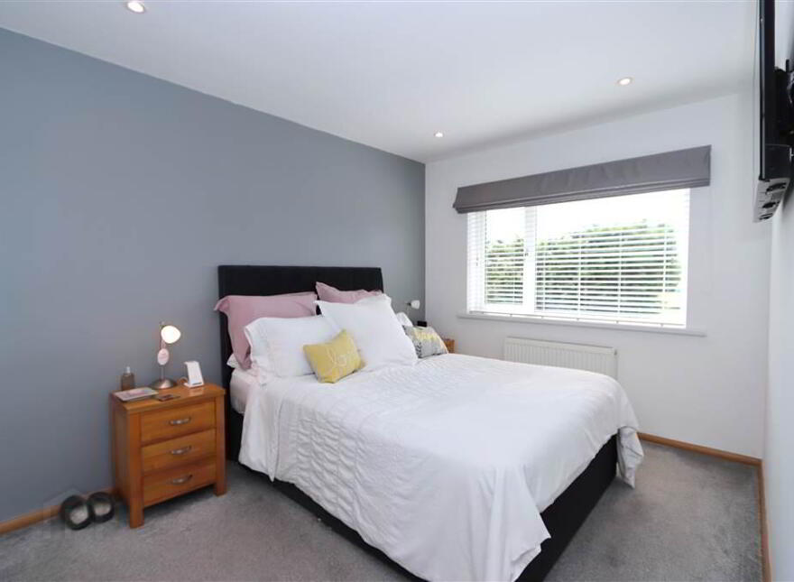 10 Castlelodge Avenue, Comber, BT23 5DN